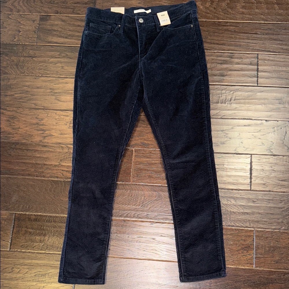 NWT Levi’s Women Black Corduroy Pants 31x30